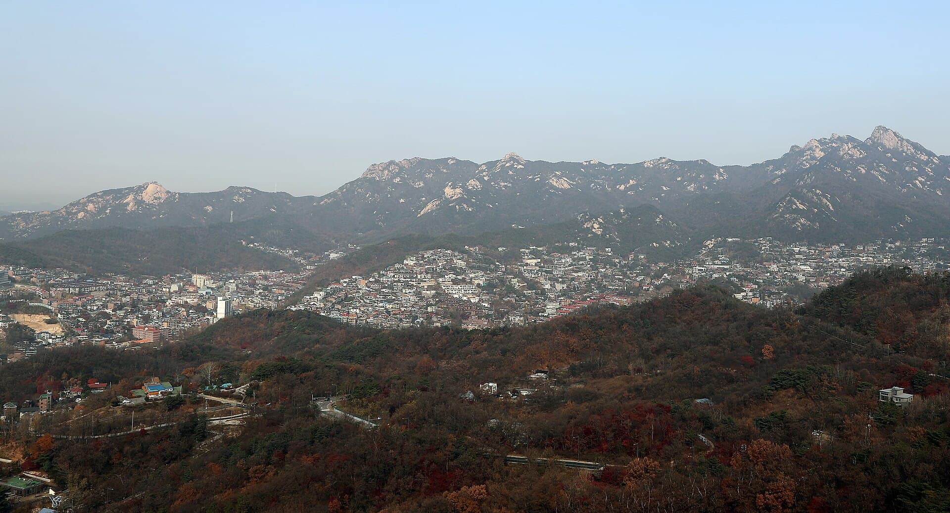 북악산 도심 전망