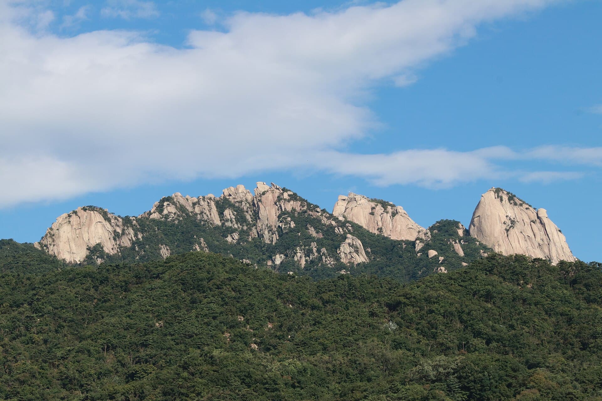 북한산 여름철 산세