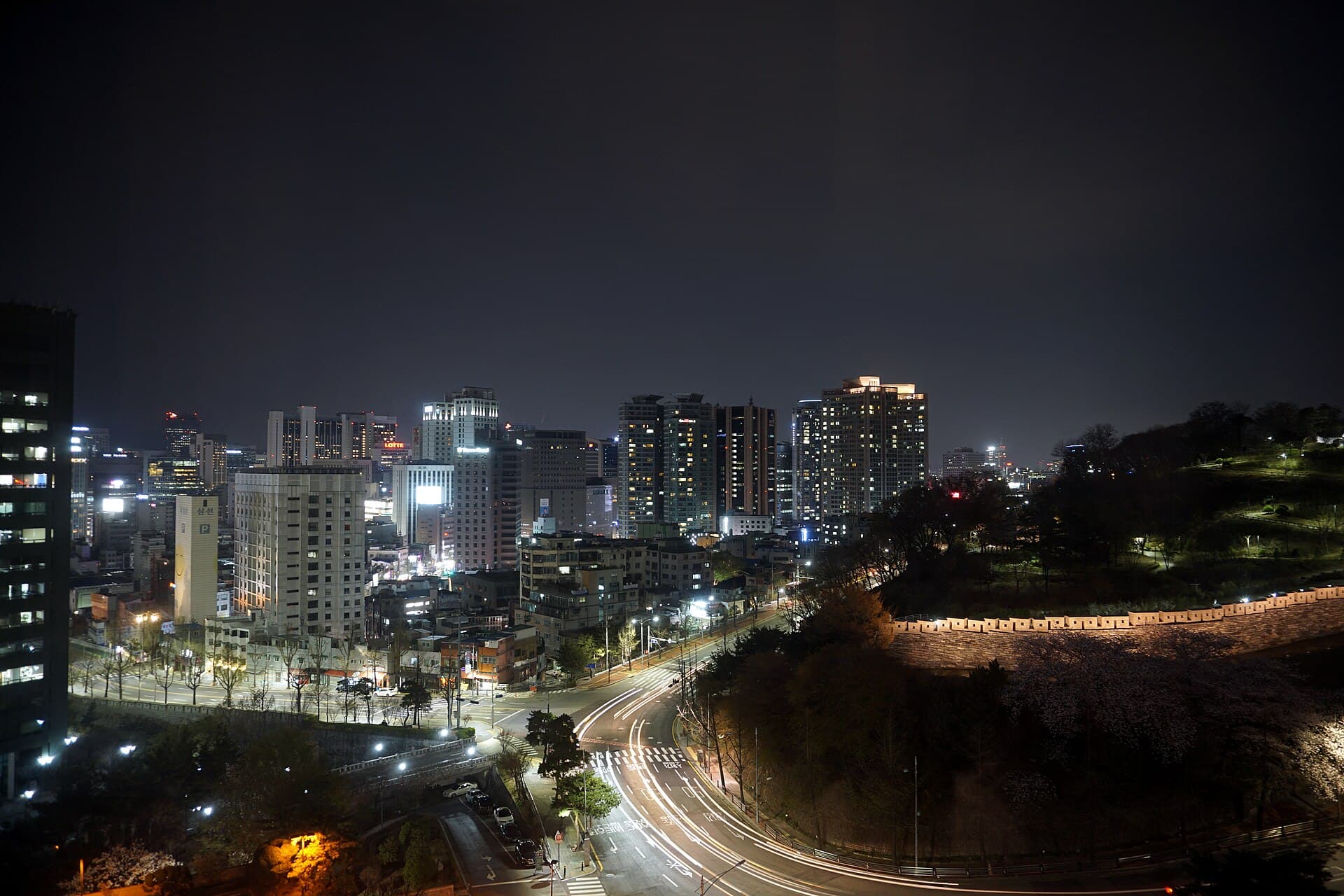 남산 도시와 남산 전경